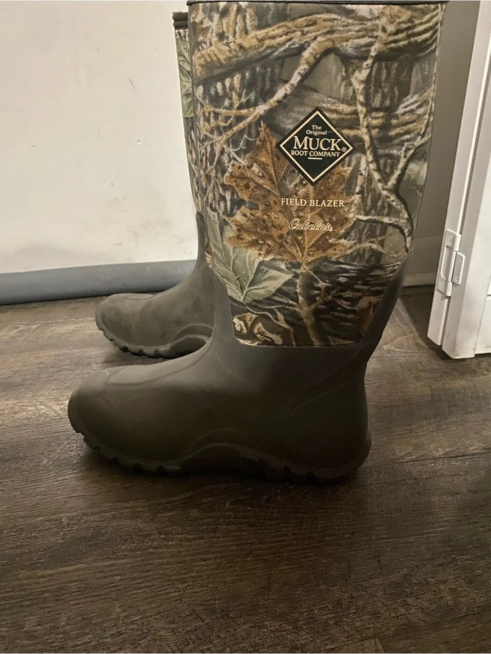 Cabela's Men's Tall Camo and Brown Waterproof Field Boots